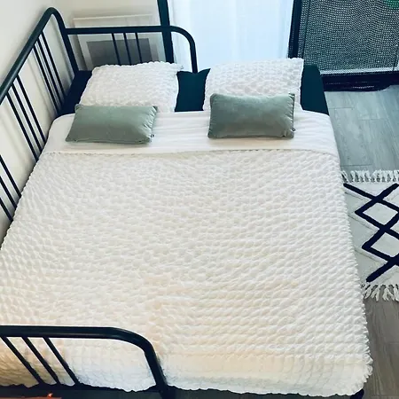 公寓 Du Port Avec Jardin Prive