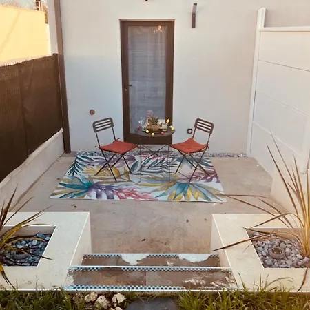 公寓 Du Port Avec Jardin Prive