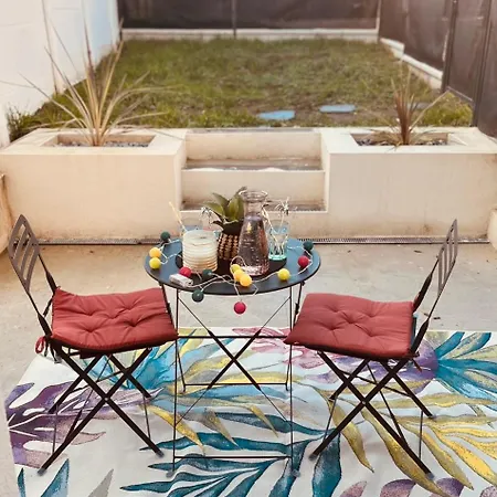 公寓 Du Port Avec Jardin Prive